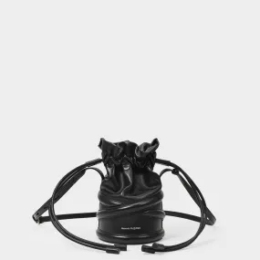 Alexander McQueen  Soft Curve Bag in Black Leather