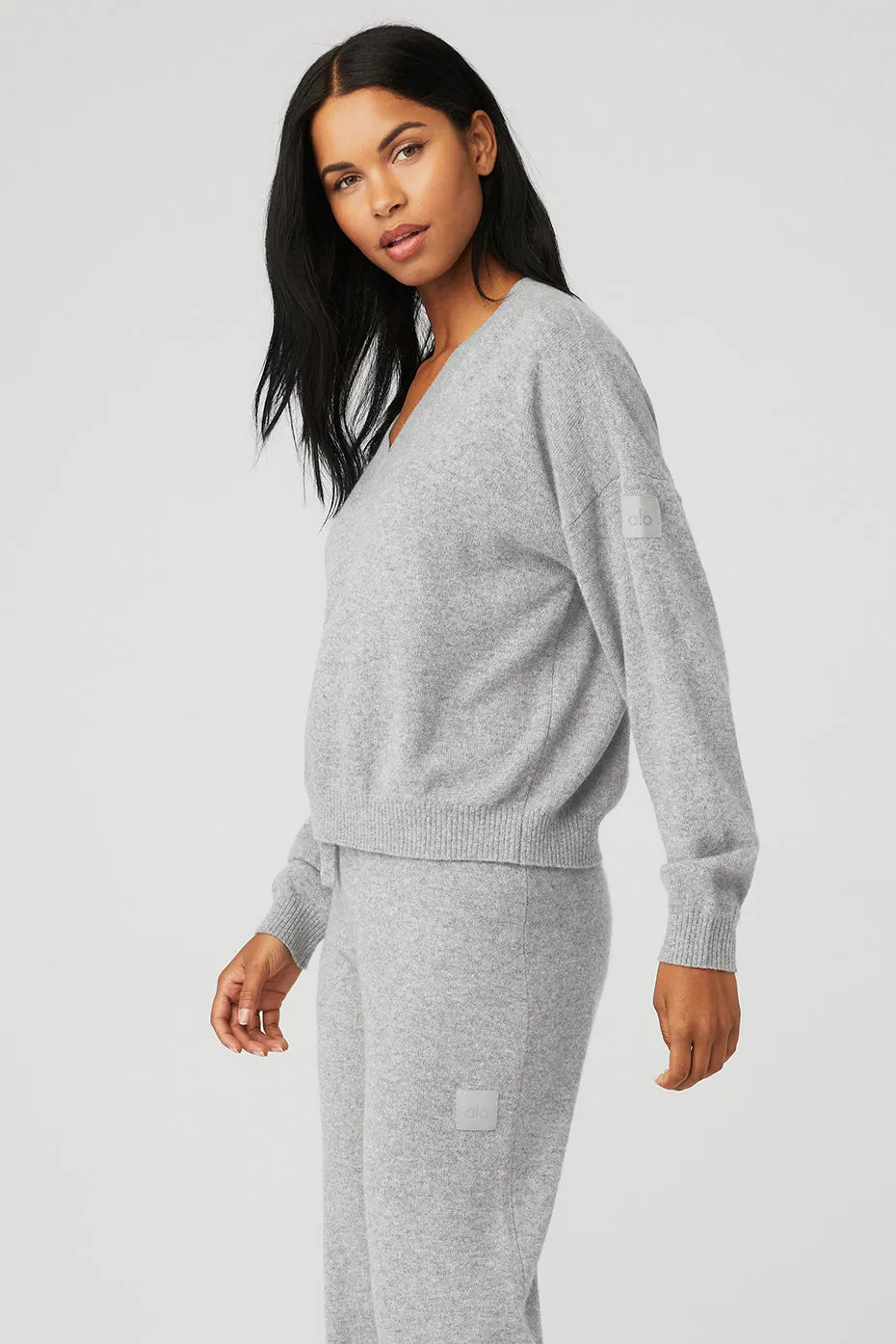 Cashmere Jet Set V-Neck Pullover - Dove Grey Heather