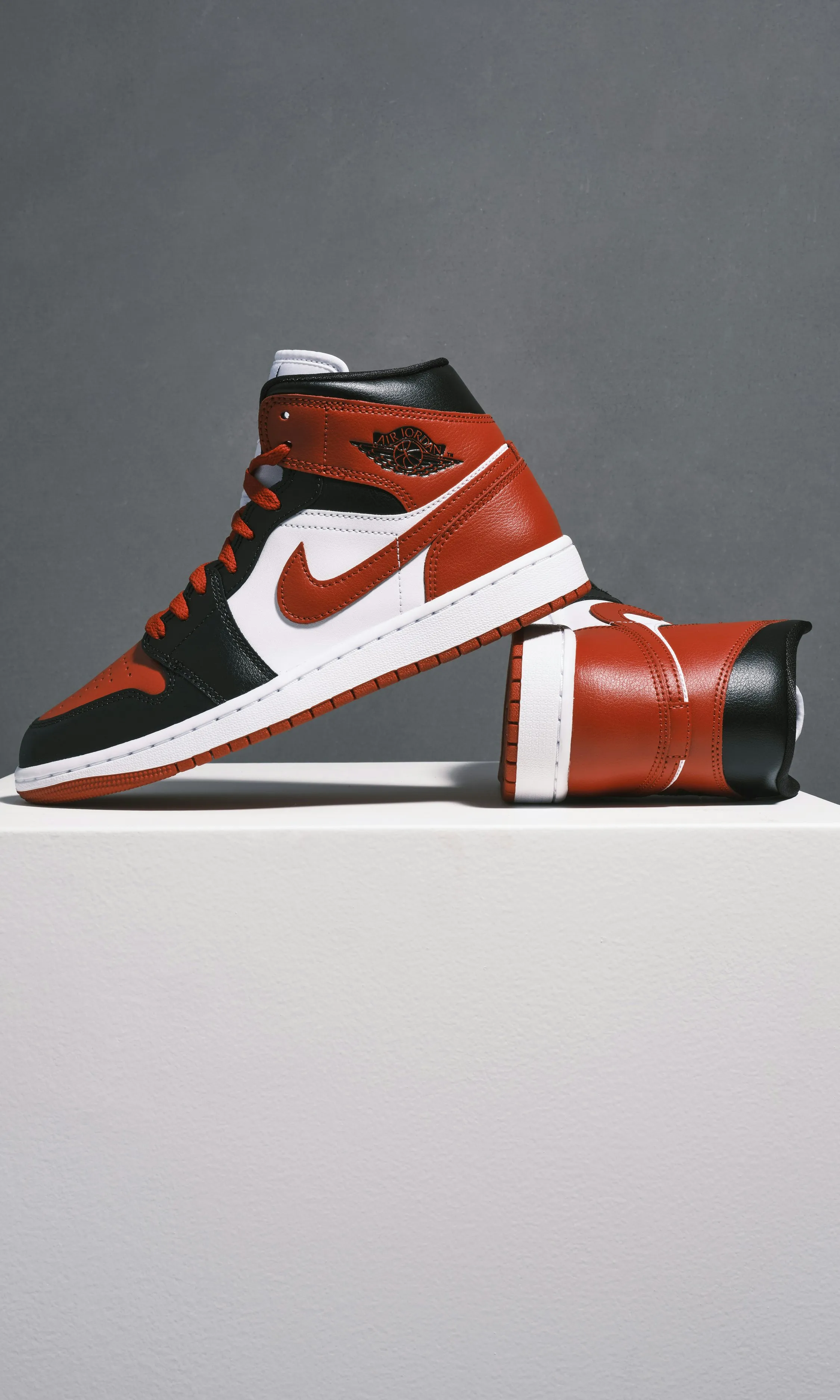 JORDAN Air Jordan 1 Mid Sneakers Red | Women | Junkyard