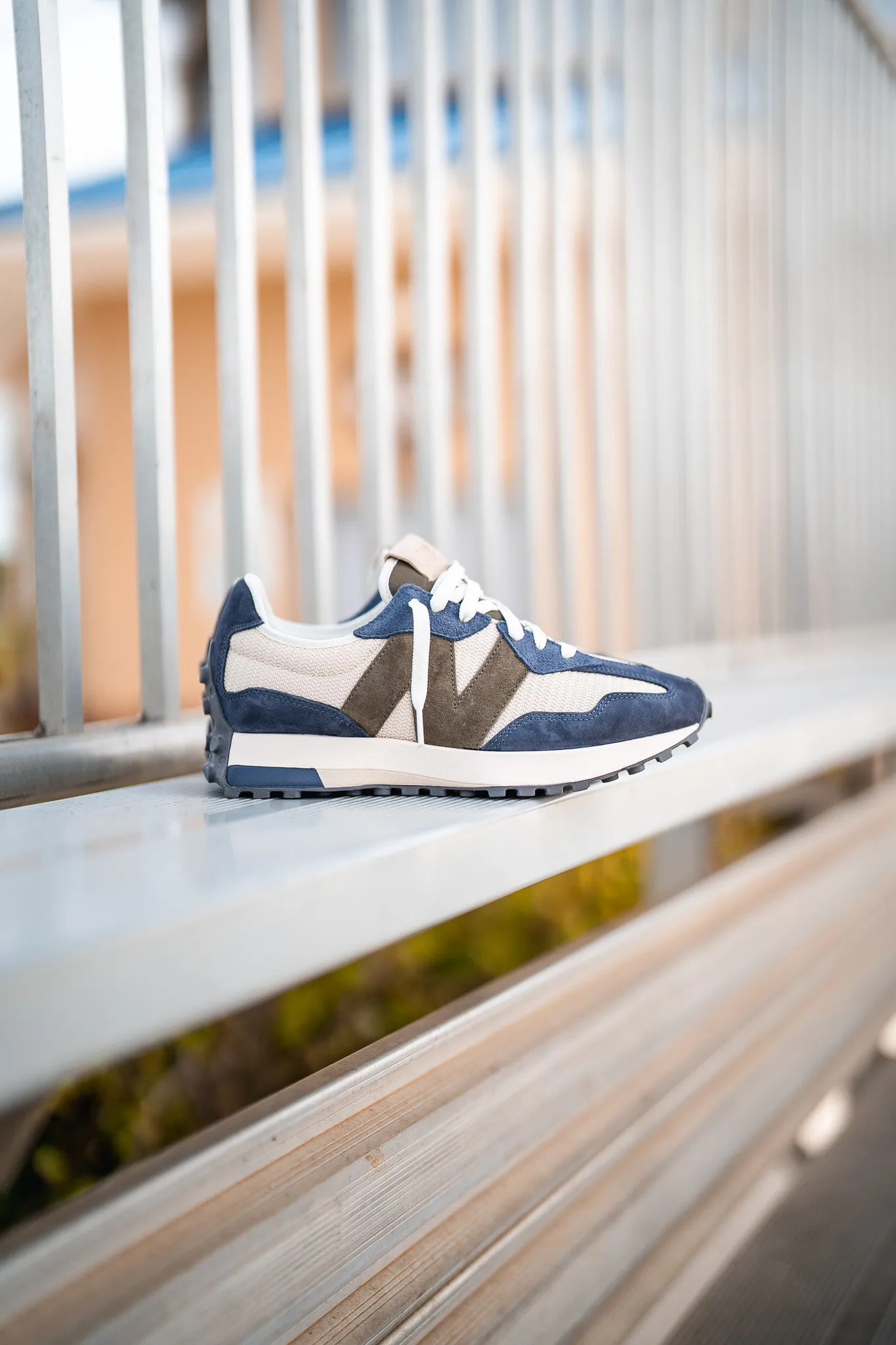 Mens New Balance 327 (Navy/Bone) - MS327DT