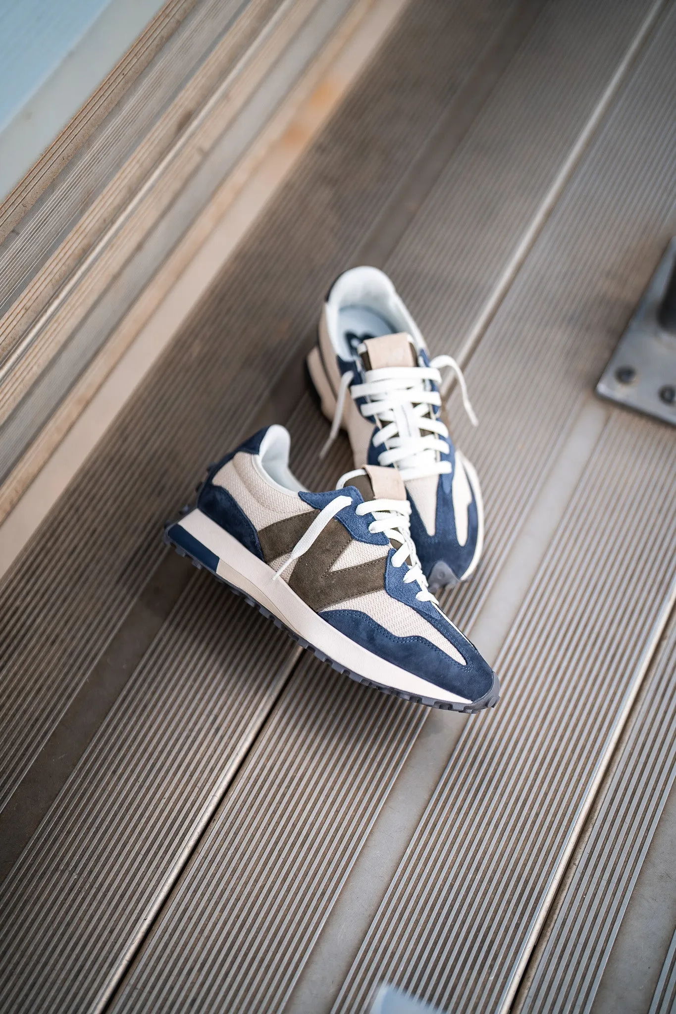 Mens New Balance 327 (Navy/Bone) - MS327DT