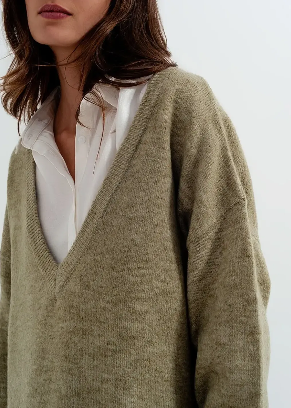 OVERSIZED V-NECK JUMPER