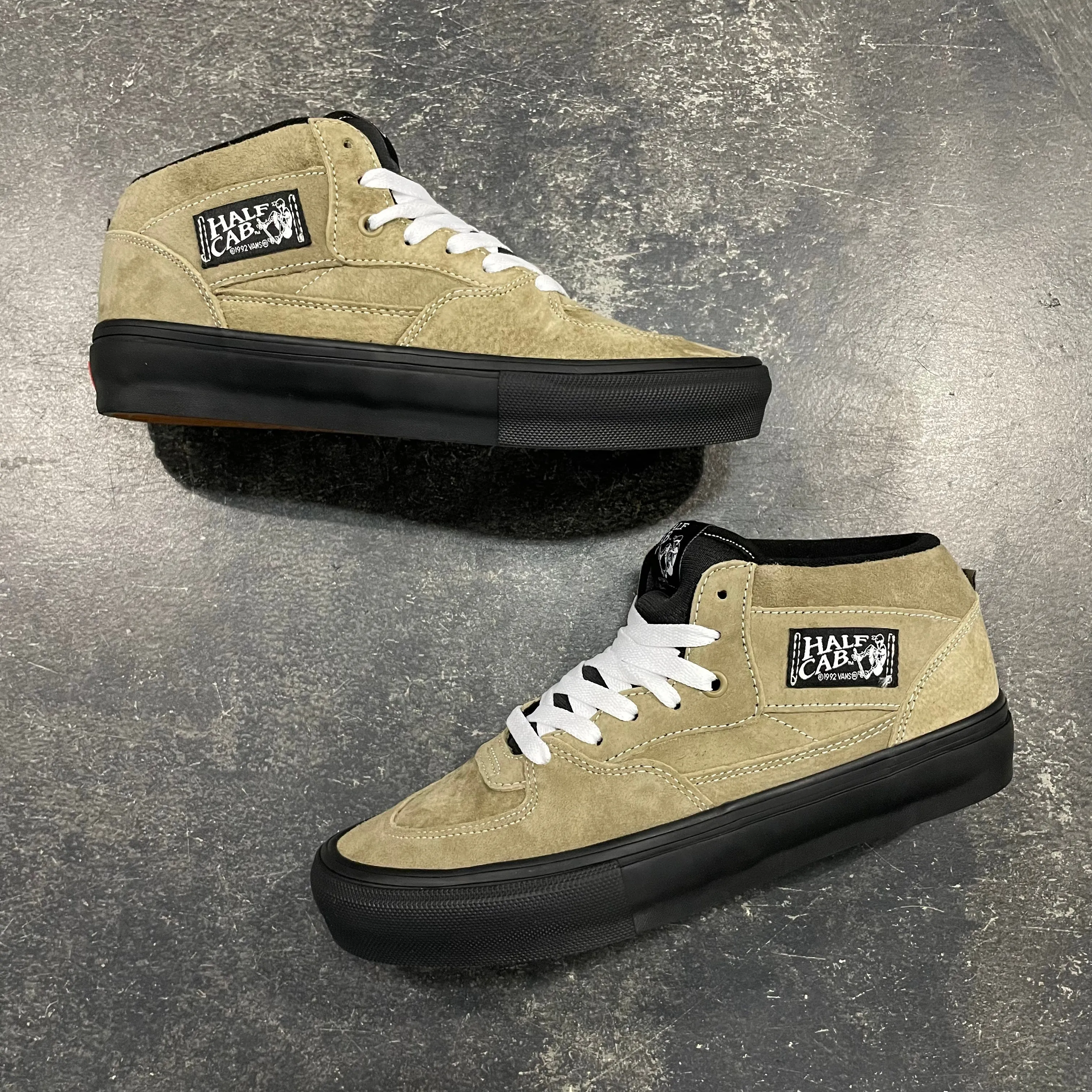 Vans Skate Half Cab Pig Suede Olive/Black SALE